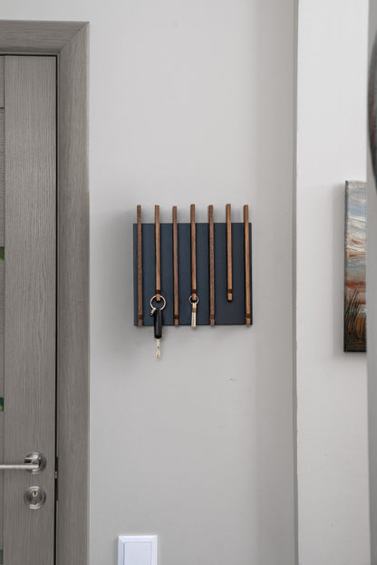 Schlüsselbrett aus Eiche in Nussbaumfarbe, modernes Design für den Eingangsbereich, ohne Ablageflächen