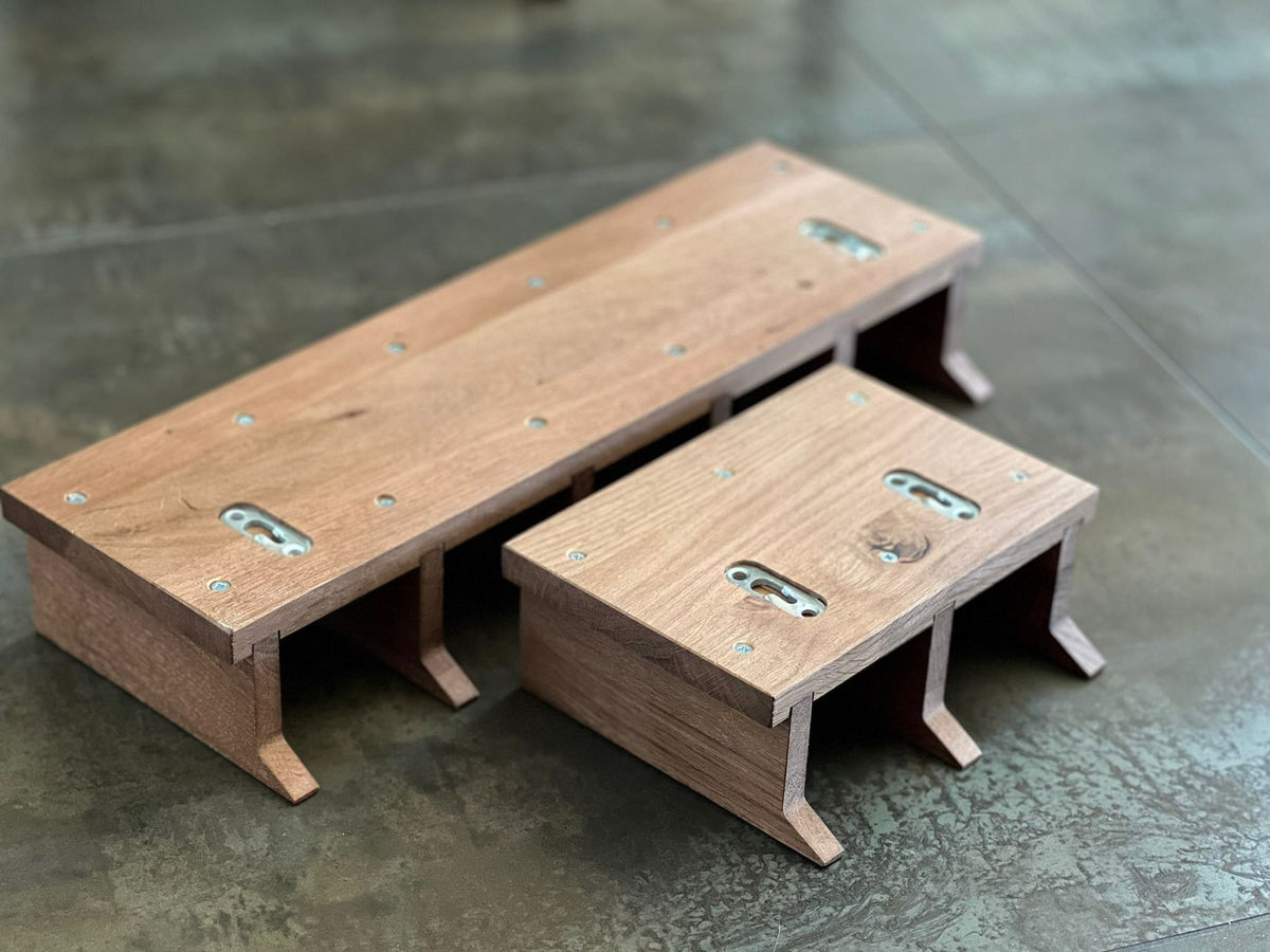 Entrance hall item rack