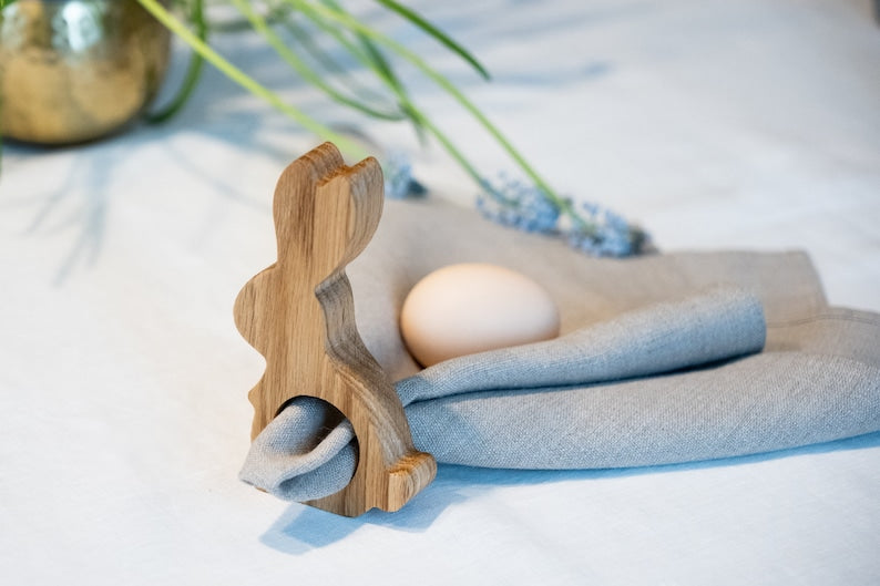 Oster-Eierbecher & Serviettenringe – 5er-Set