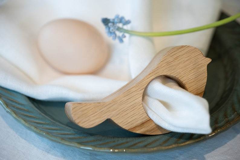 Oster-Eierbecher & Serviettenringe – 5er-Set