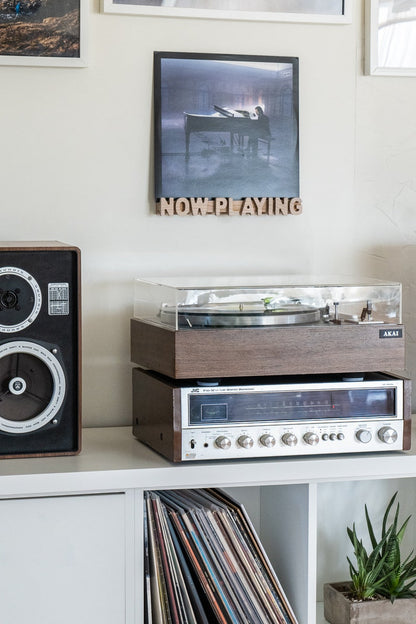 Schallplatten-Aufsteller „Jetzt läuft“