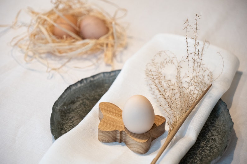 Oster-Eierbecher & Serviettenringe – 5er-Set